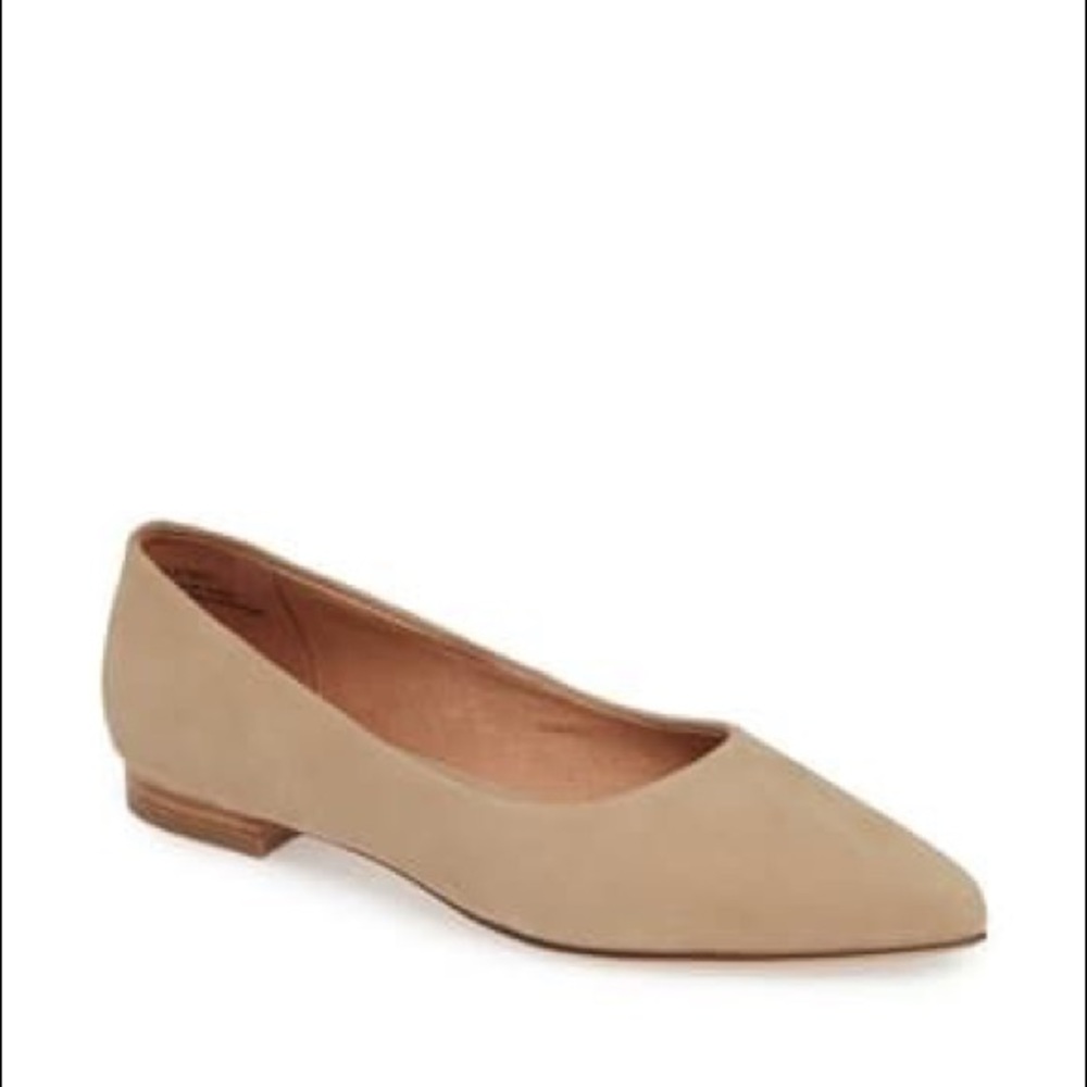 Caslon Luna Flats